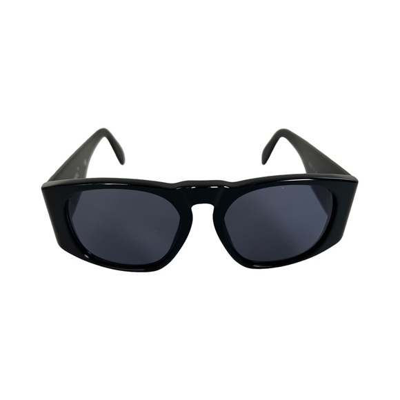Chanel CC Logo Quilted Frame Sunglasses - Picture 2 of 8